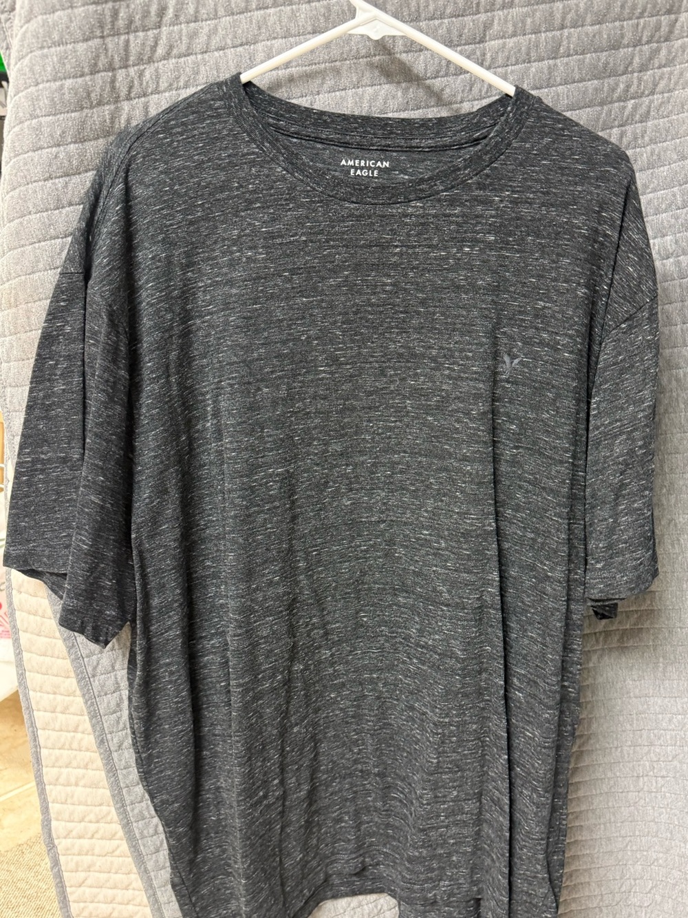 American Eagle Outfitters Dark Heather Gray Short-Sleeve Tee